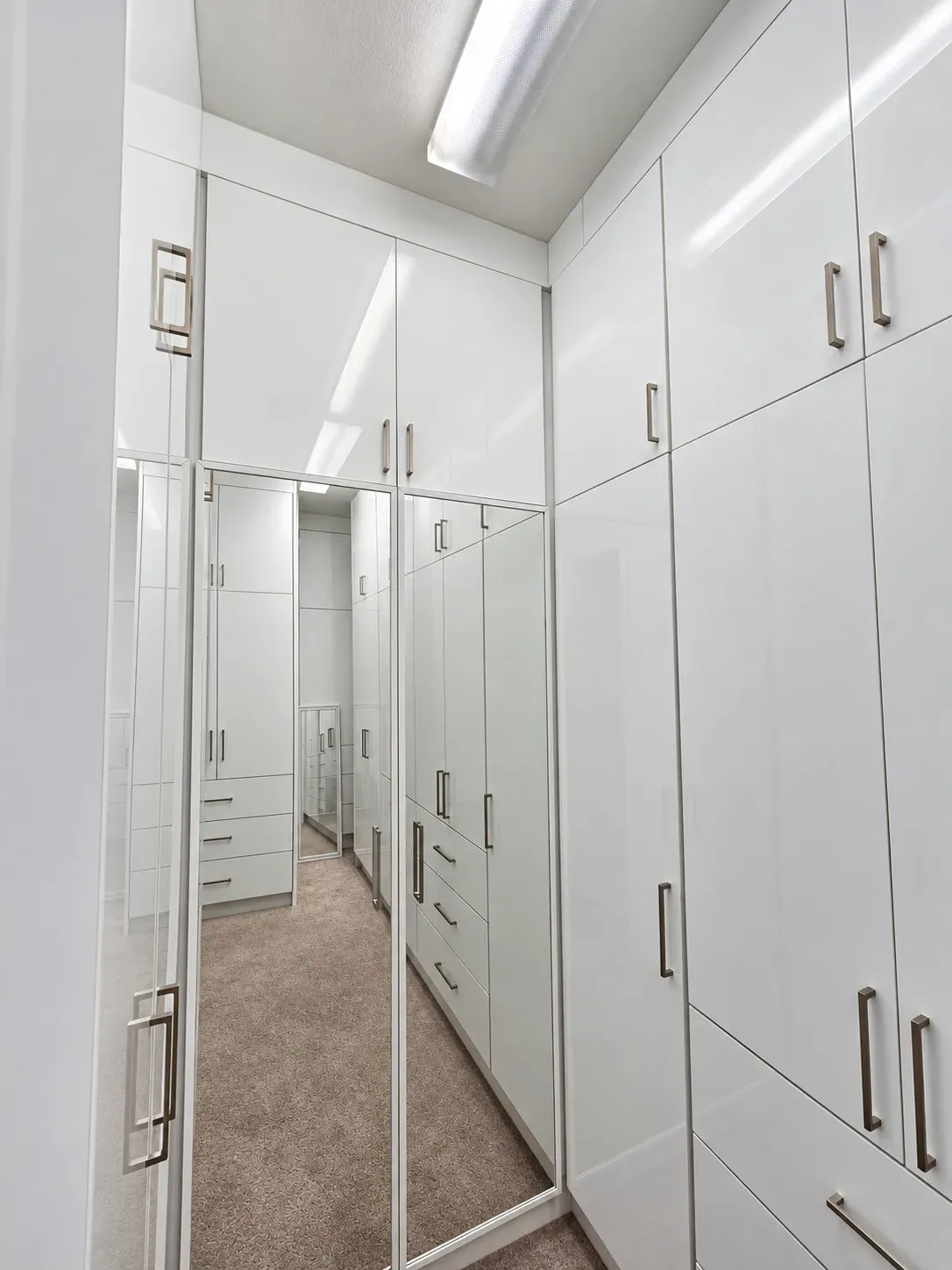 Mirrored White Gloss Walk-In Closet, view 2