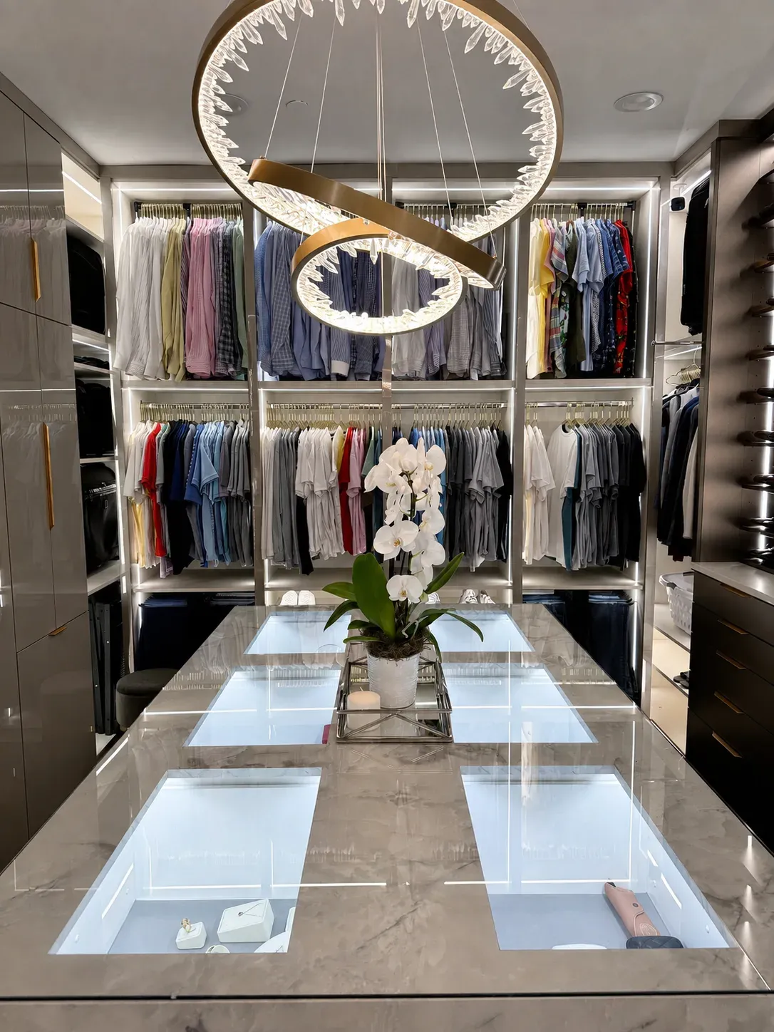 Daybreak Gray & Picasso Inox Walk-In Closet, detail 4