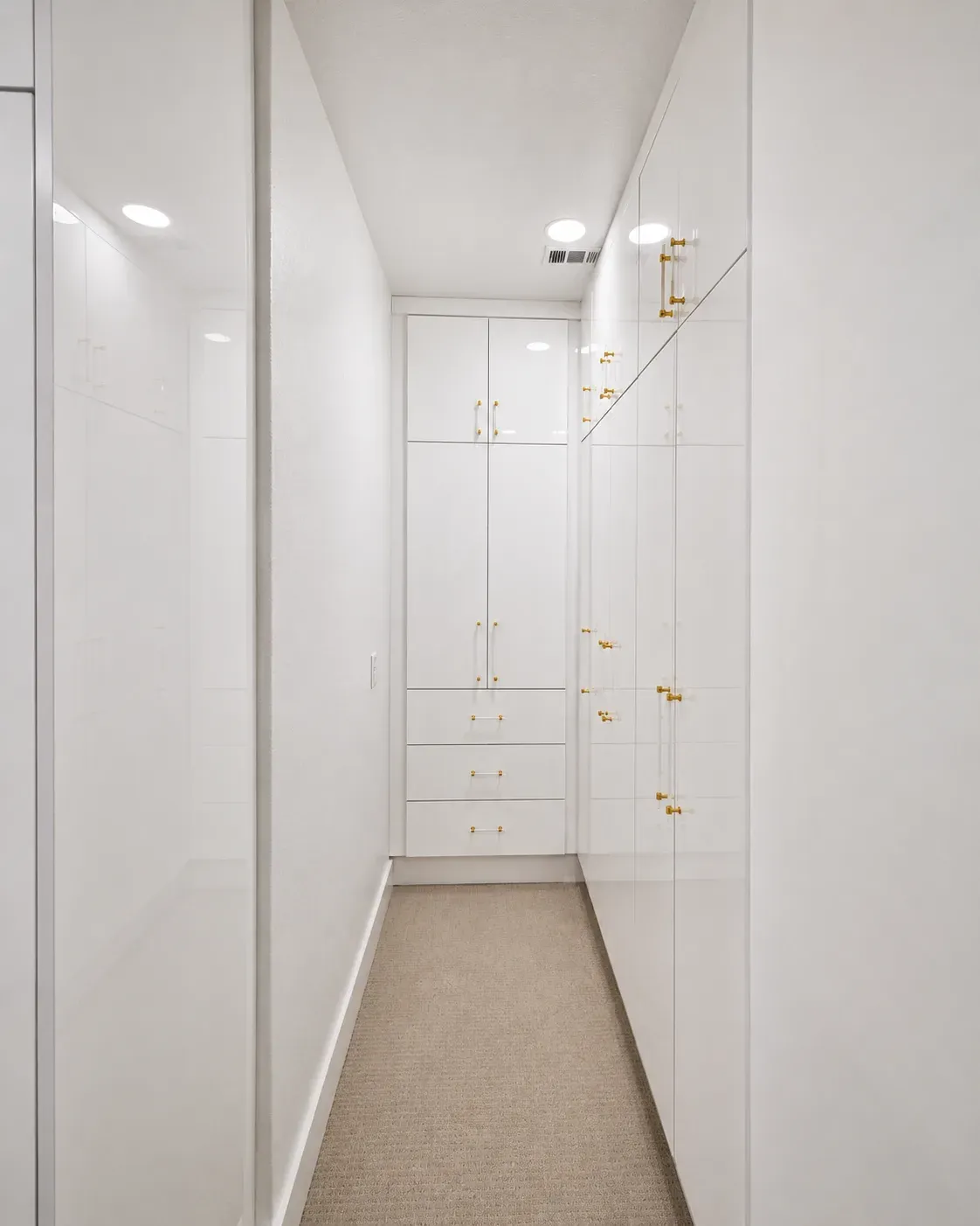 White Gloss Walk-In Closet, detail 4