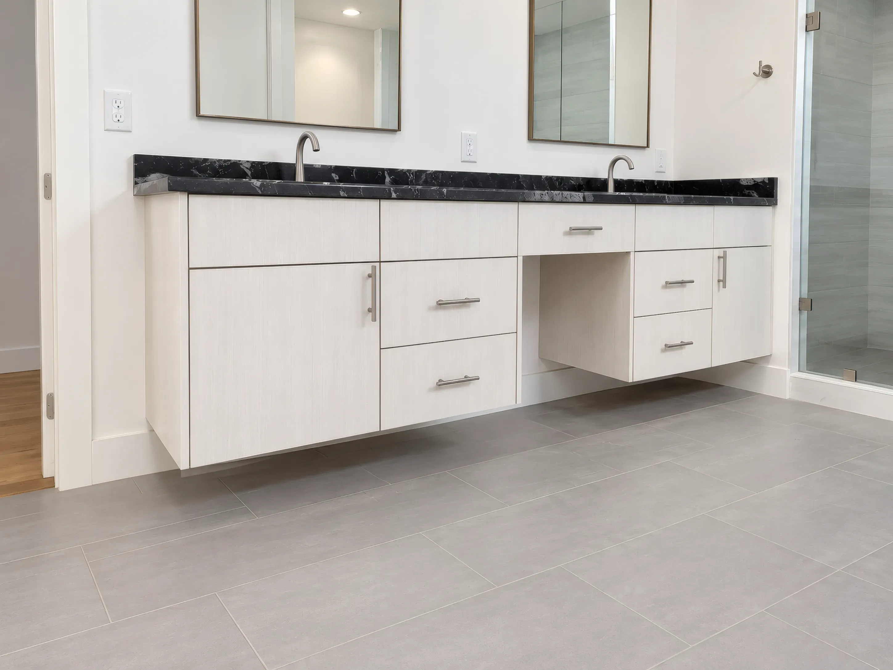 Pale Oak & Black Granite Bathroom, view 4