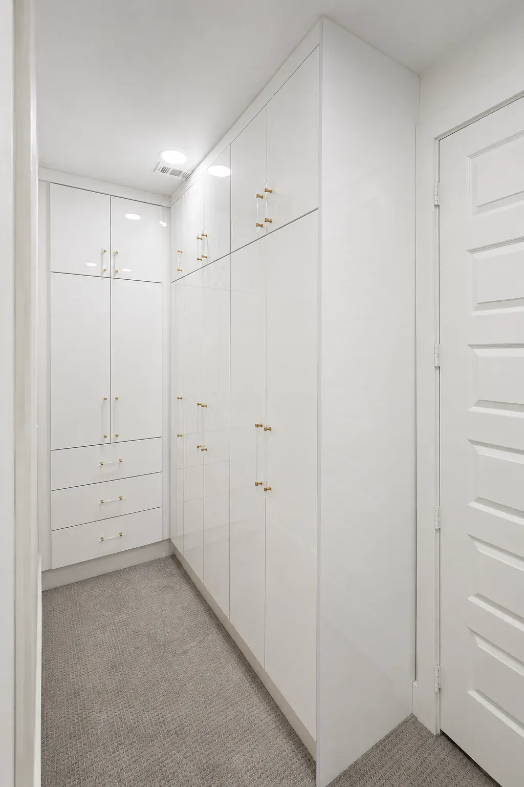 White Gloss Walk-In Closet, detail 5